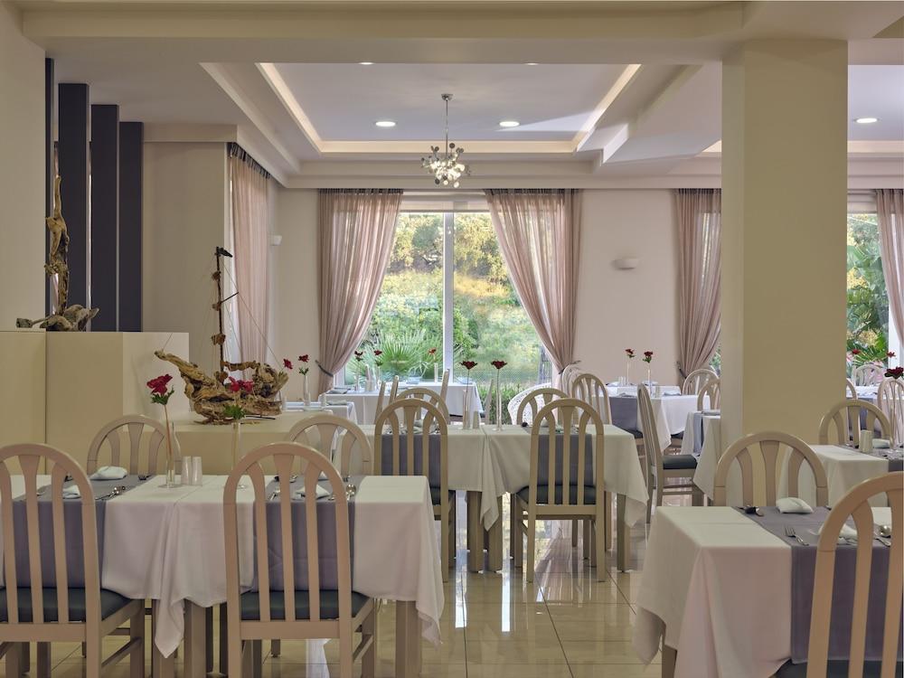 Park Hotel & Spa Τσιλιβί Εξωτερικό φωτογραφία