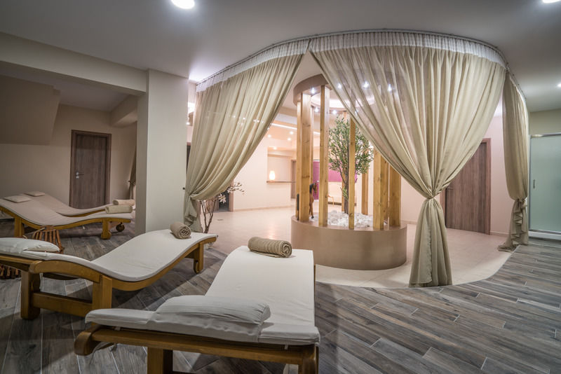 Park Hotel & Spa Τσιλιβί Εξωτερικό φωτογραφία