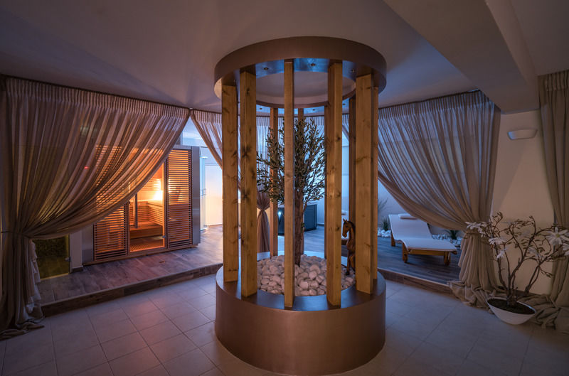 Park Hotel & Spa Τσιλιβί Εξωτερικό φωτογραφία