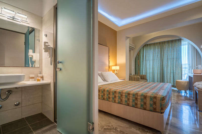 Park Hotel & Spa Τσιλιβί Εξωτερικό φωτογραφία