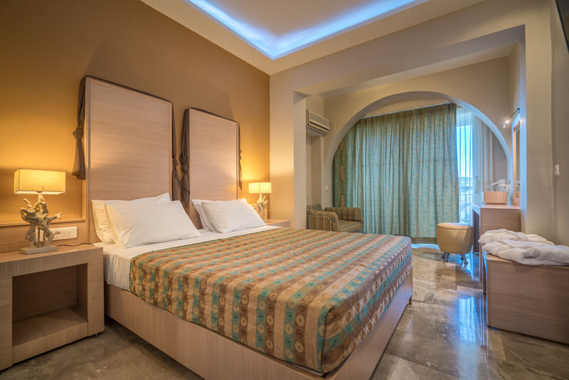 Park Hotel & Spa Τσιλιβί Εξωτερικό φωτογραφία