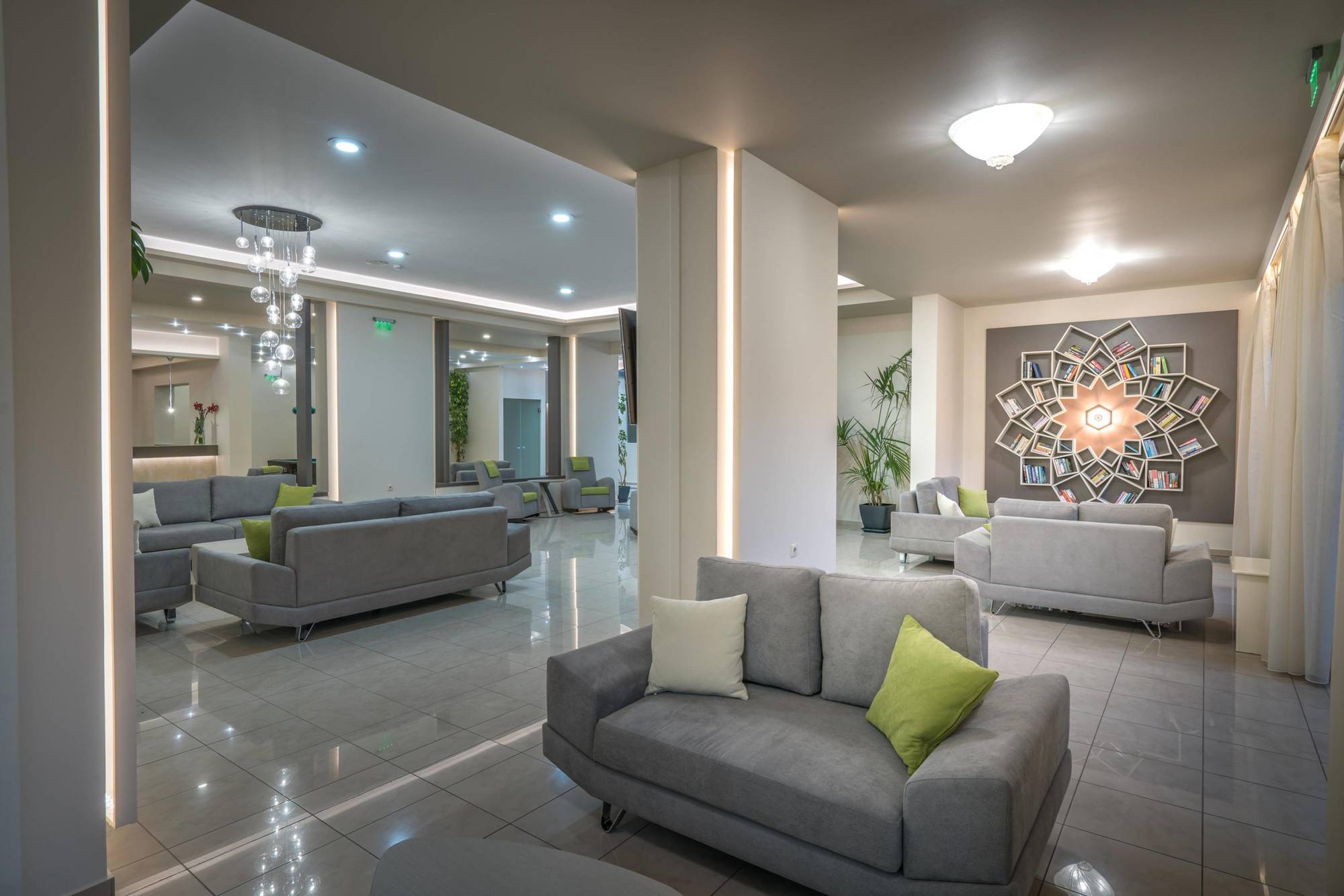 Park Hotel & Spa Τσιλιβί Εξωτερικό φωτογραφία