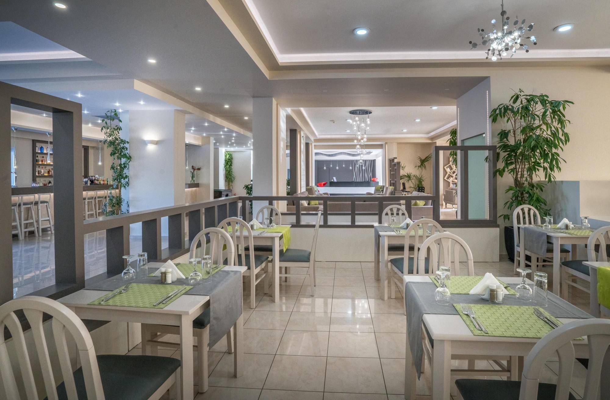 Park Hotel & Spa Τσιλιβί Εξωτερικό φωτογραφία