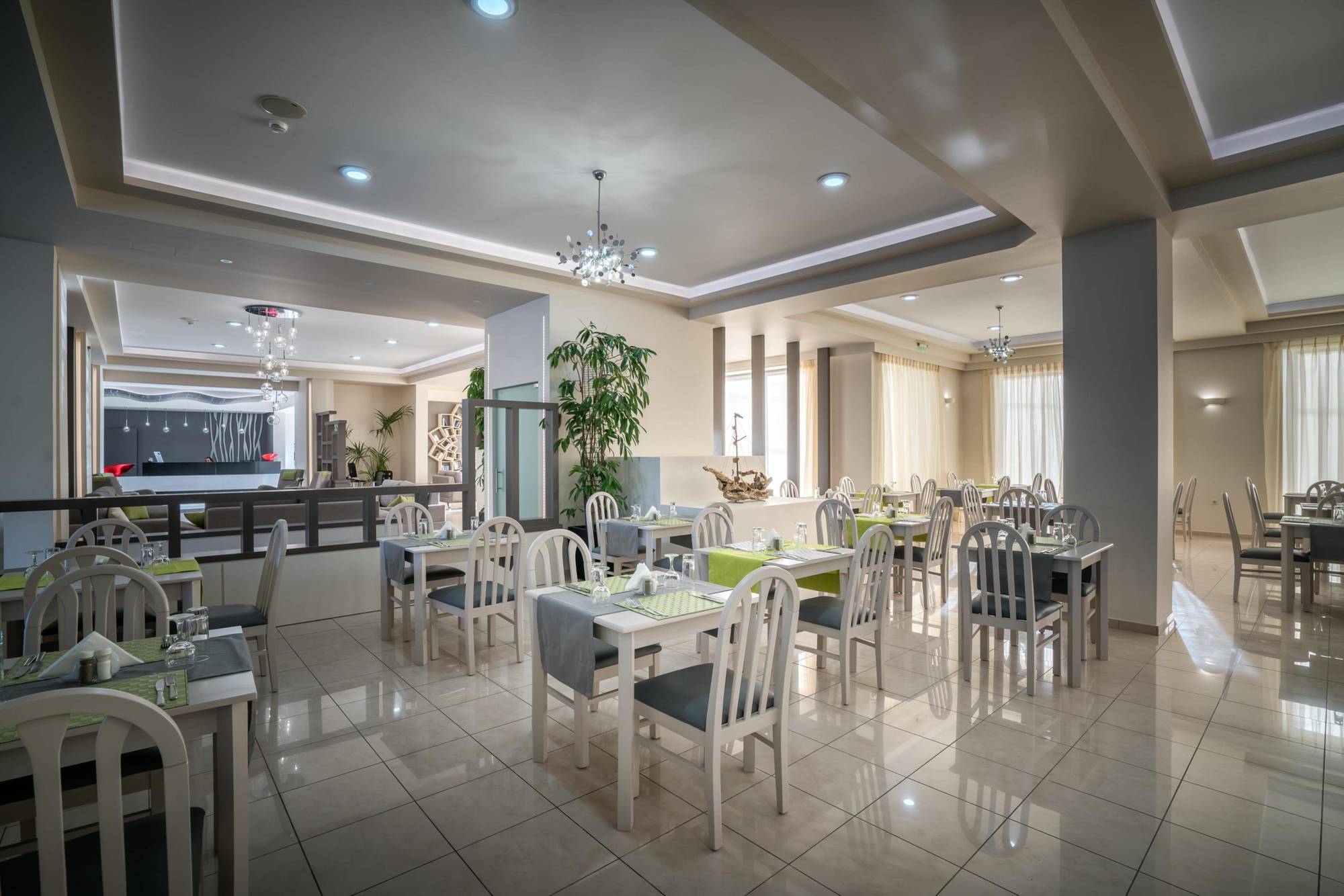 Park Hotel & Spa Τσιλιβί Εξωτερικό φωτογραφία